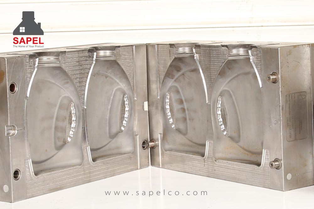 ساخت قالب اختصاصی برای گالن های مایع دستشویی در شرکت ساپل