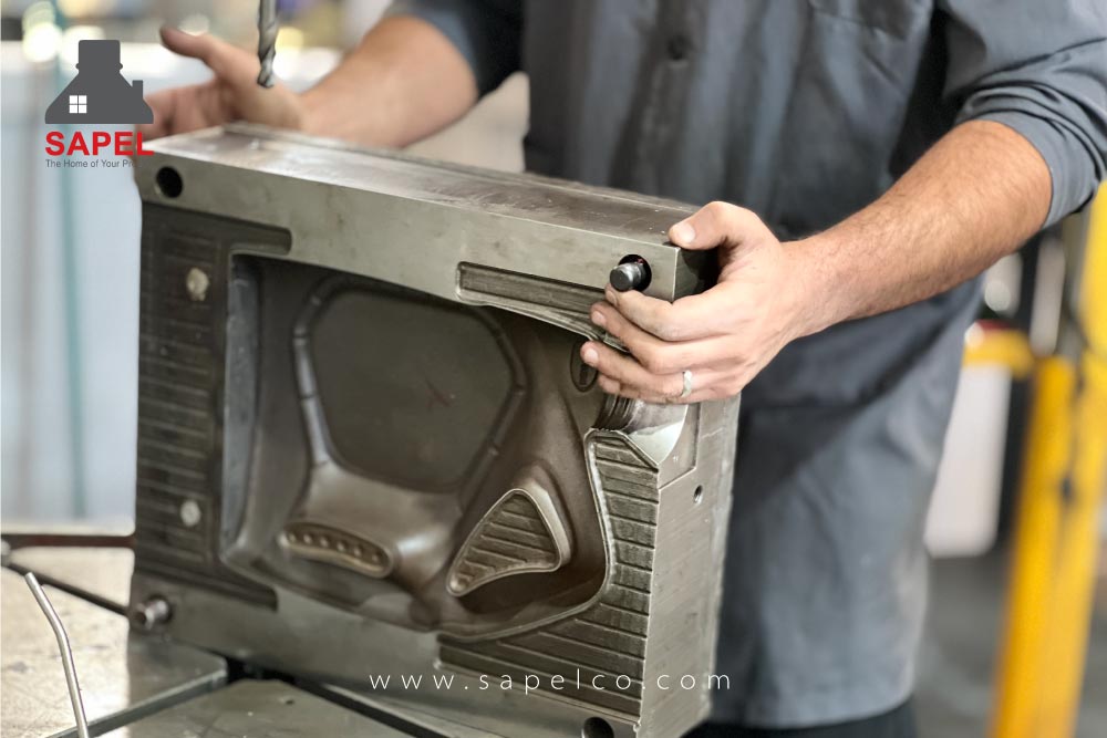 ساخت قالب بادی در شرکت ساپل برای شرکت بهران