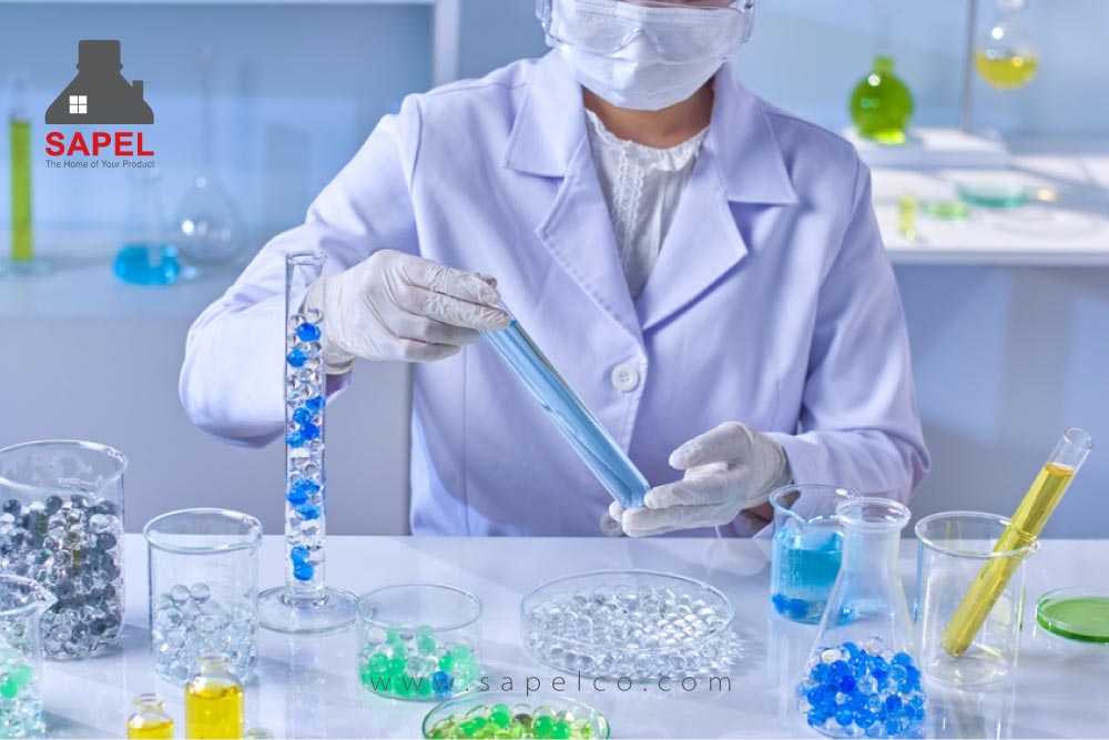 پلاستیک مایع چیست؟ قهرمان نامرئی دنیای مدرن یا بحران خاموش محیط زیست؟